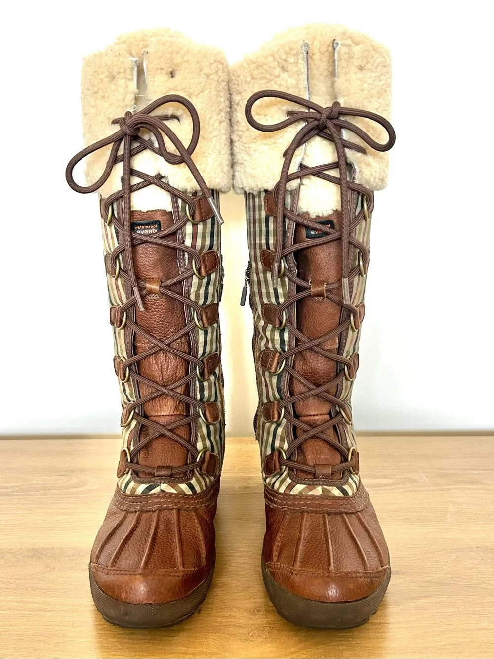 Vintage UGG Edmonton Lace Up Brown Leather Plaid Boots WM8 EU39
